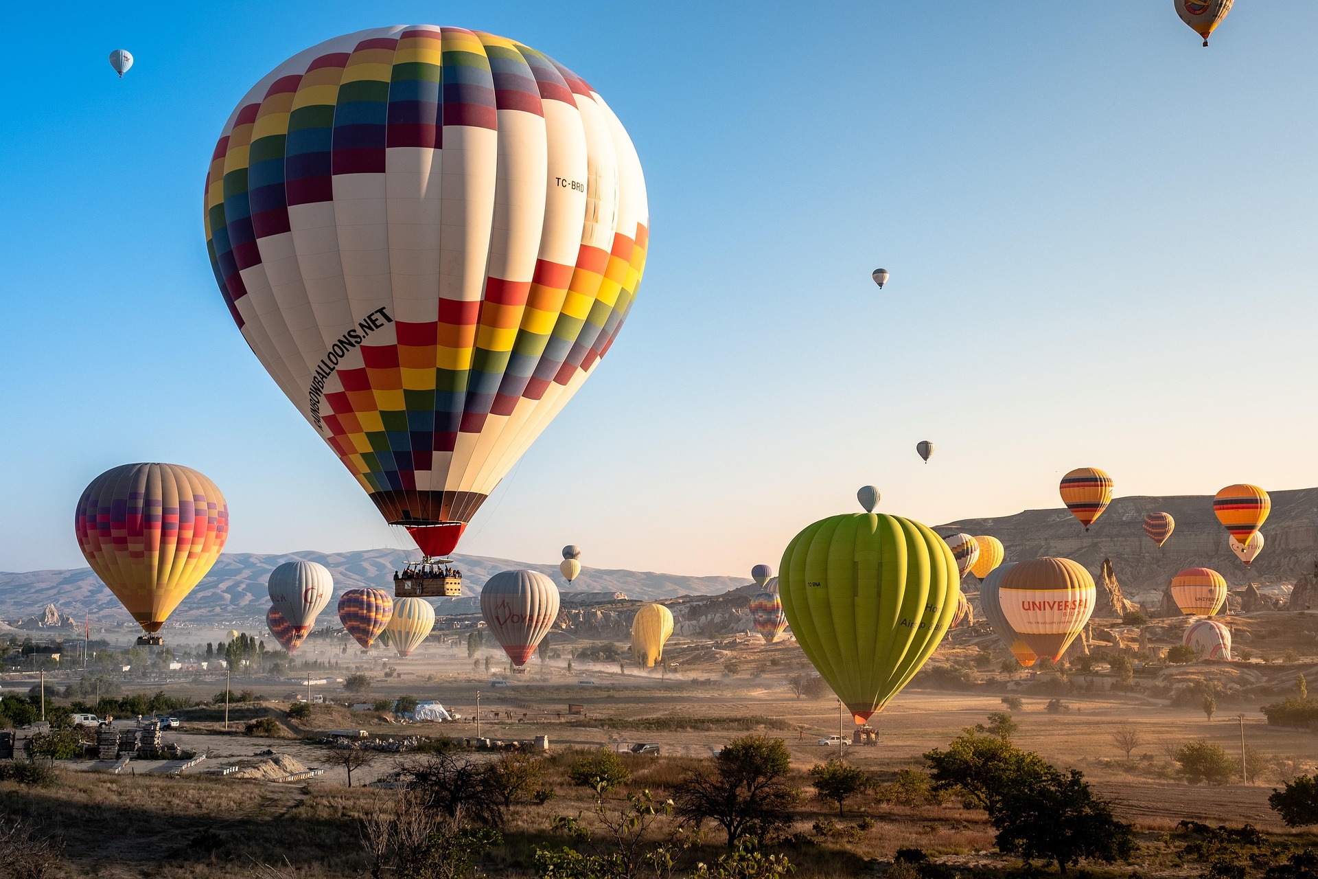 timrael-hot-air-balloons-pixbay